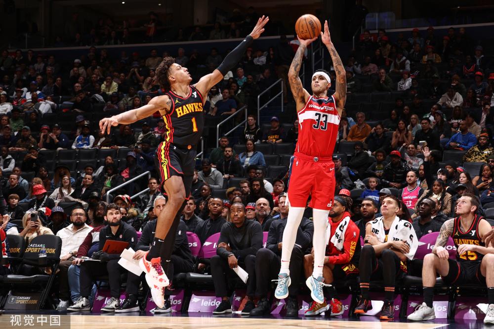 通过其自身 通过其自身